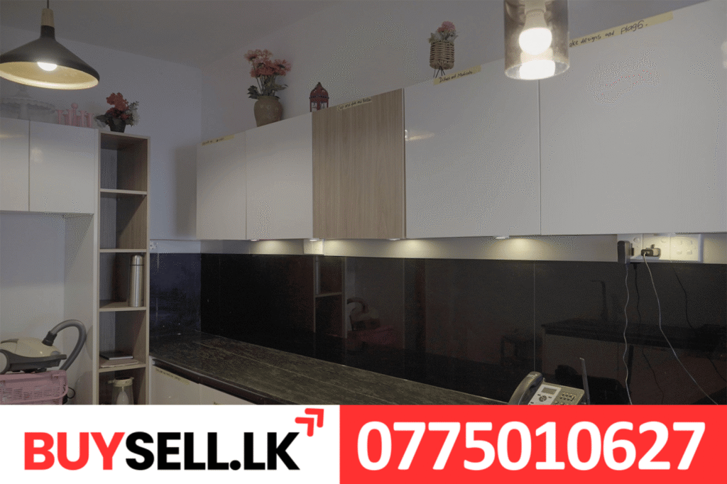 Kallady Upstairs House Sale