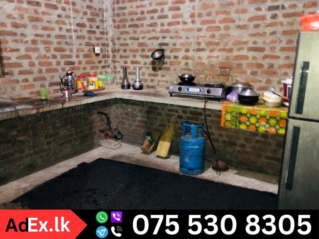 Arayampathi Land ans House Sale